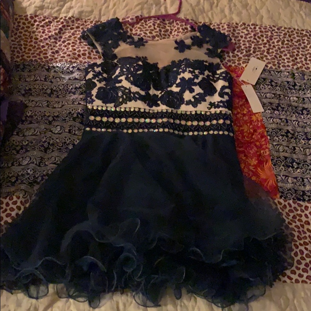 A gorgeous beautiful dress by vilavi